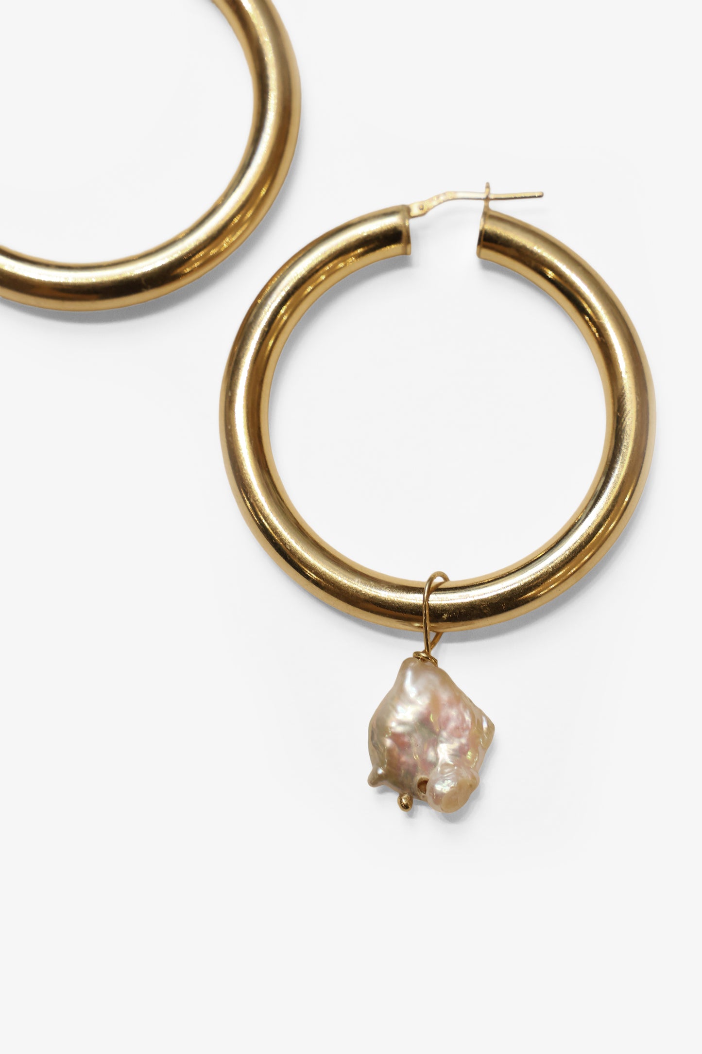 ASIA - Orecchini a cerchio Dafni