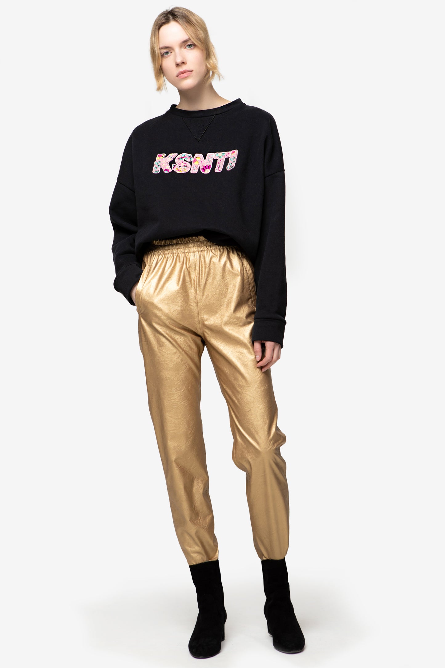 ISABEL – Eccentric faux leather jogger