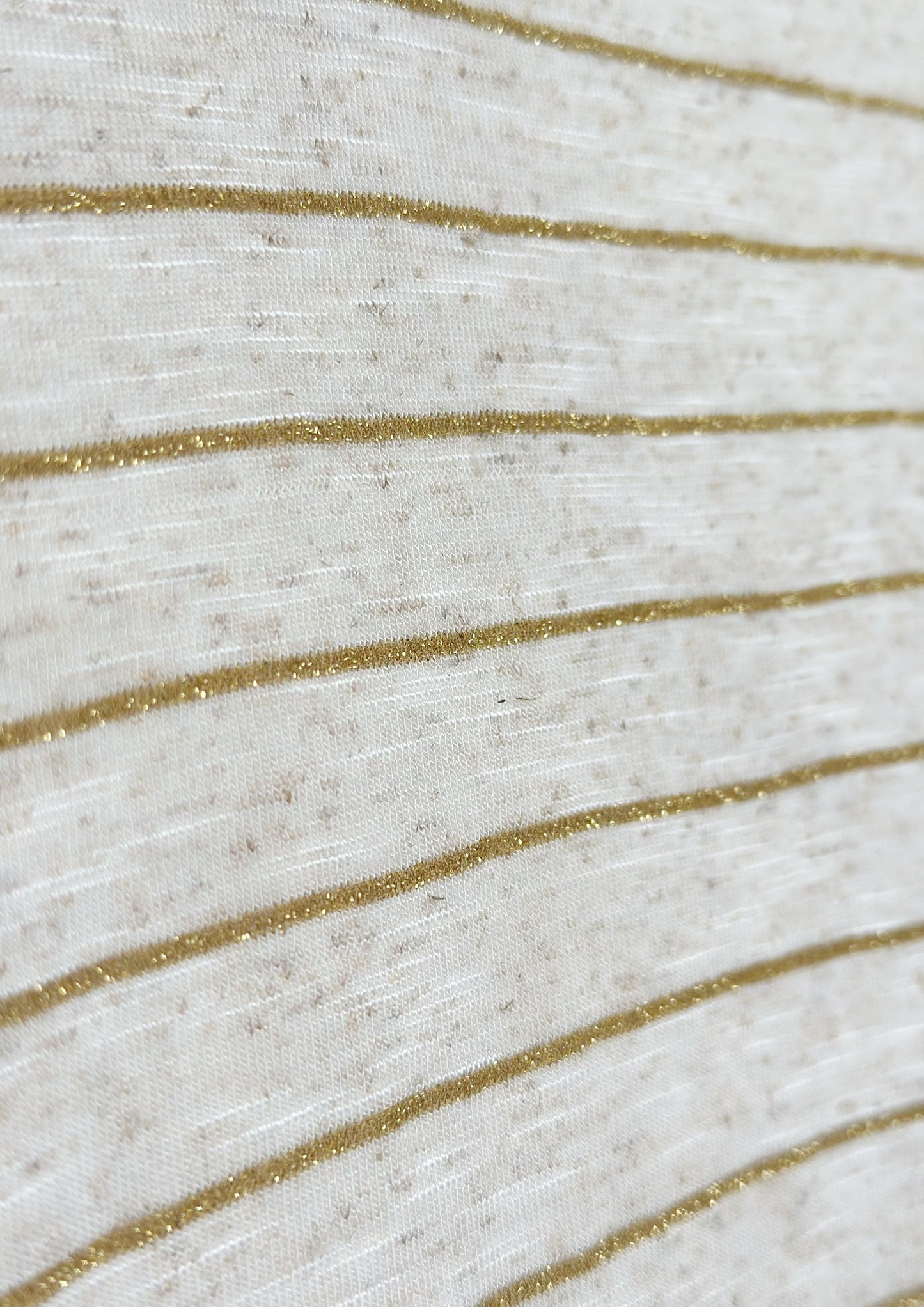 OLLI - V-neck T-shirt