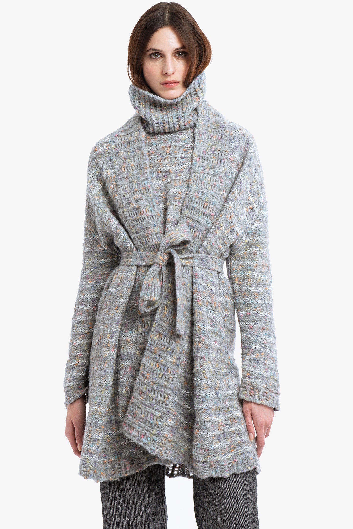 ALINA - Cardigan over Candy