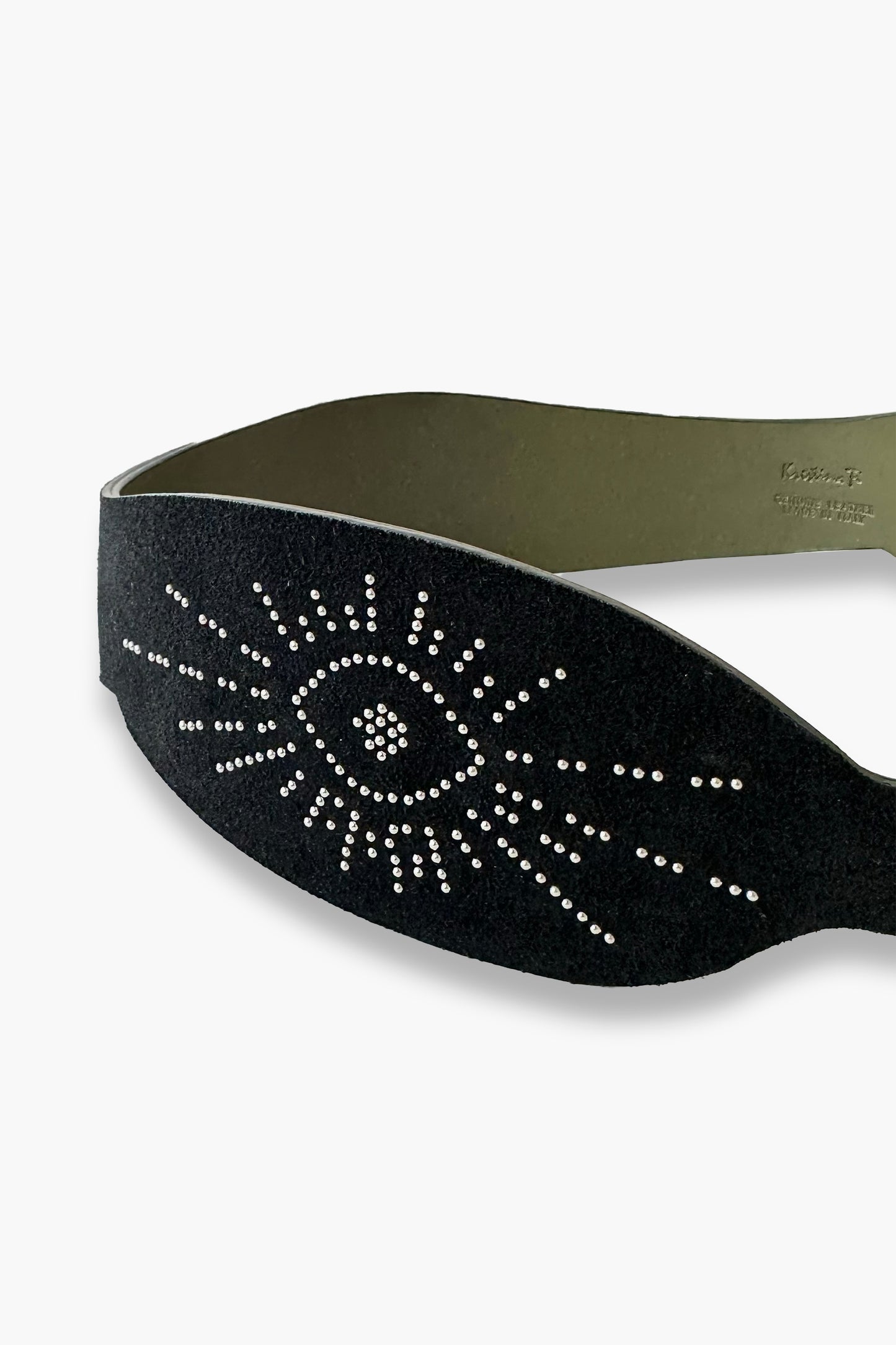 SARA - Shaped belt with studs