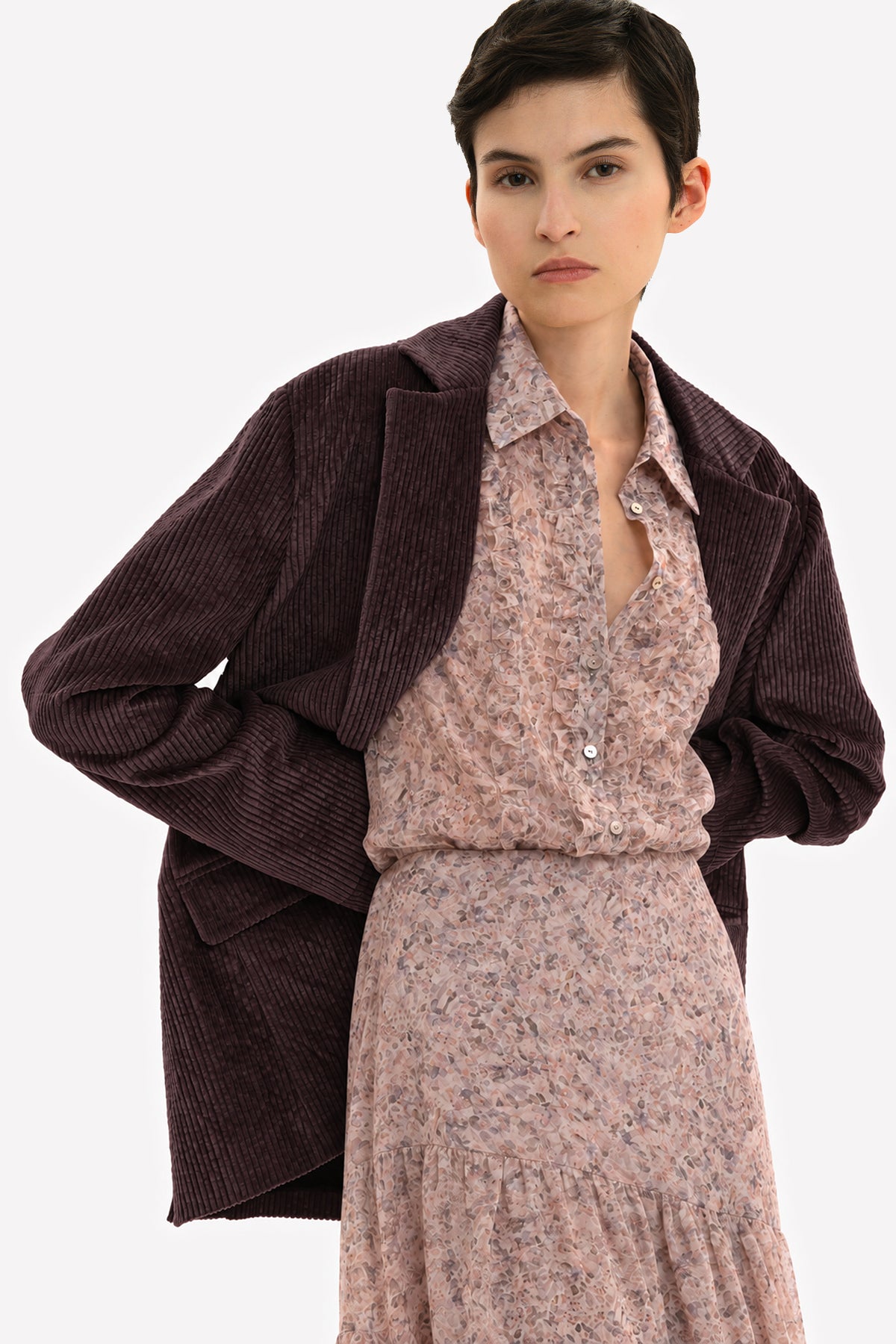 ELENA - Blazer over Velvet