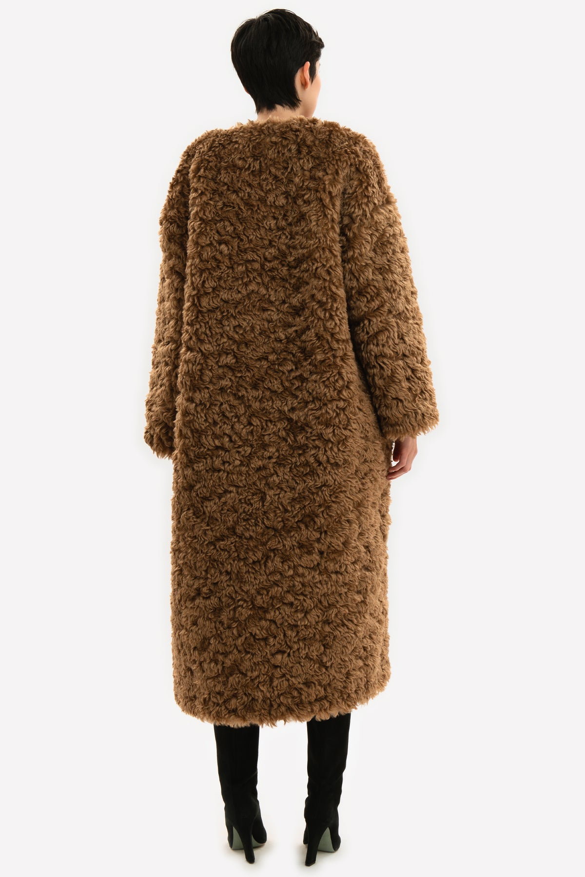 ARTIA - Cappotto over in eco-furry Beast