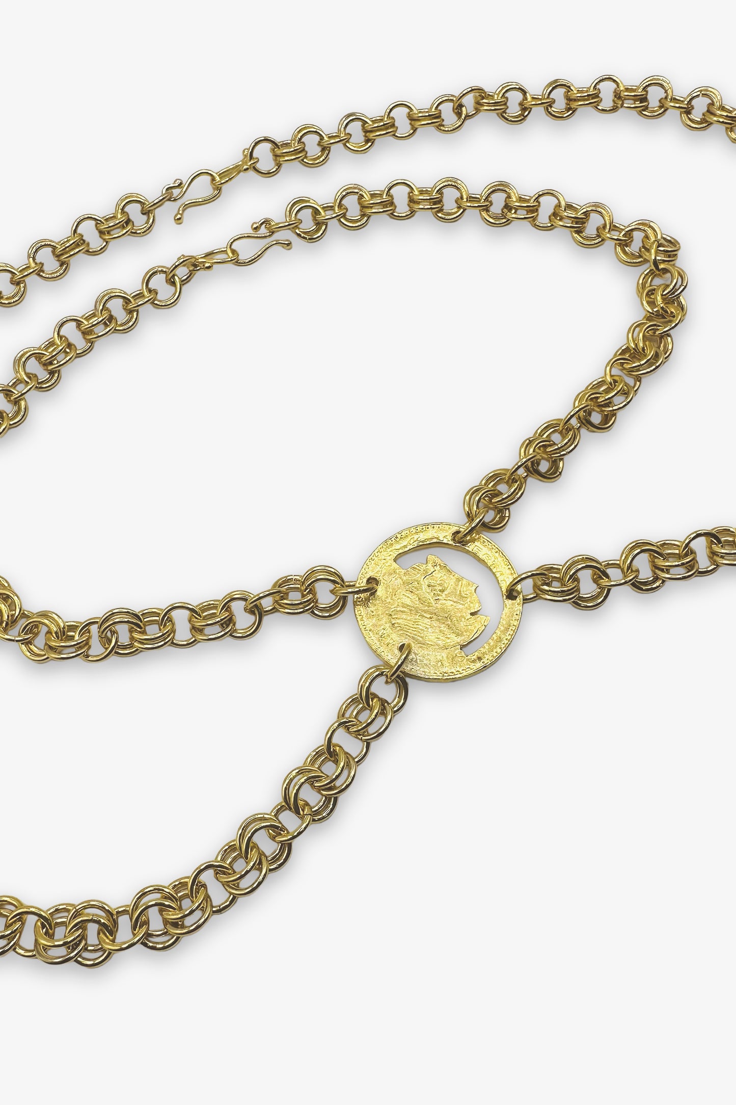 LEO - Necklace Daniela Bustos Maya