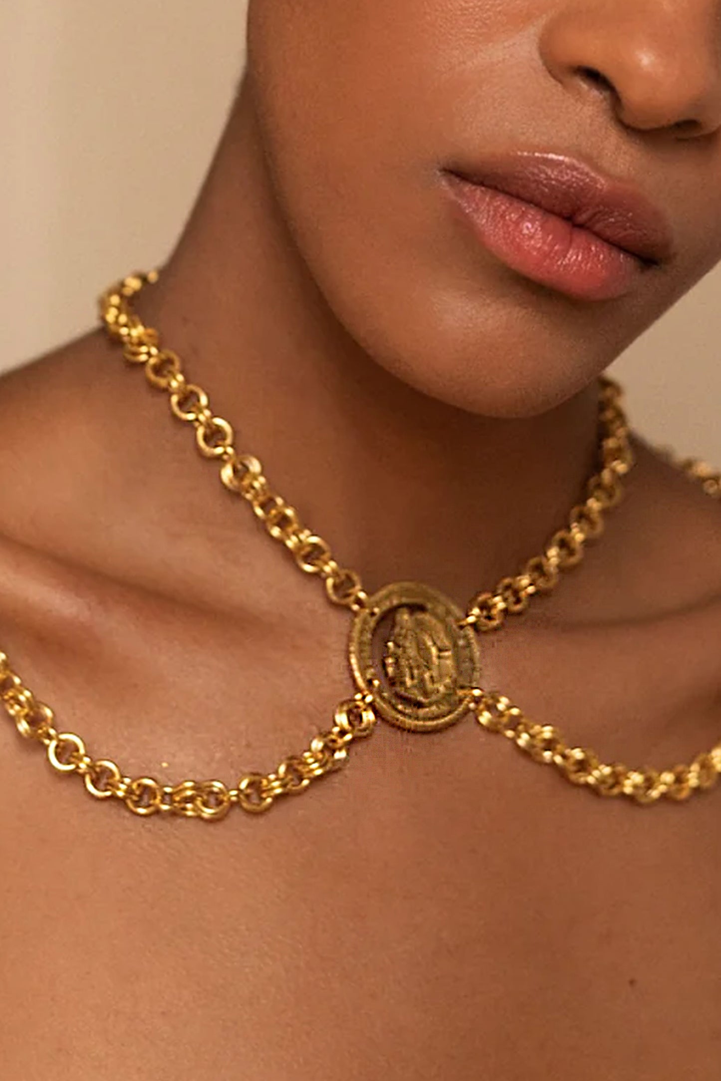 LEO - Necklace Daniela Bustos Maya